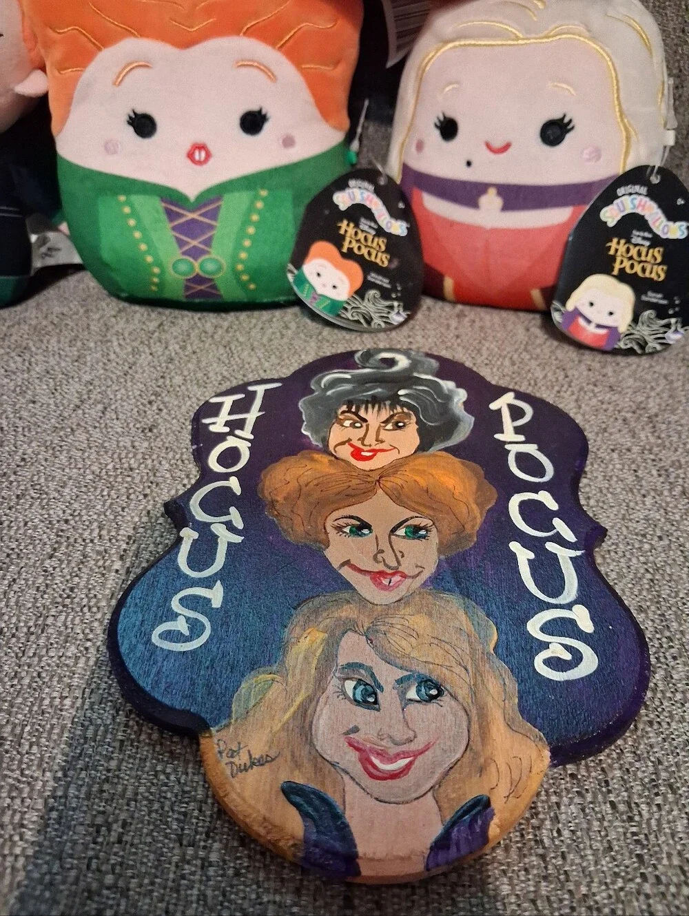 Disney Hocus Pocus Lot Book Plush Sign